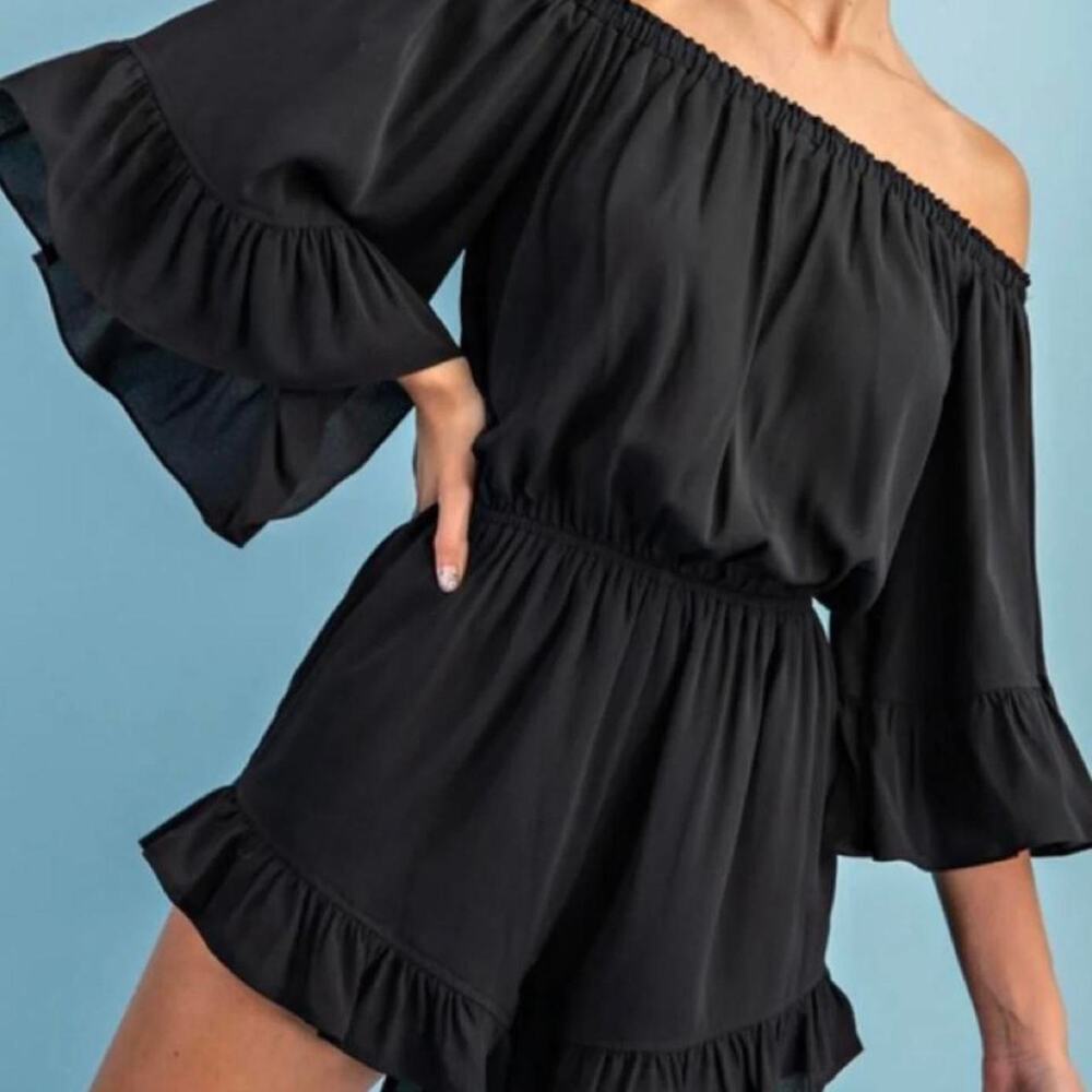 Y2k indie aesthetic stunning off the shoulder romper size medium